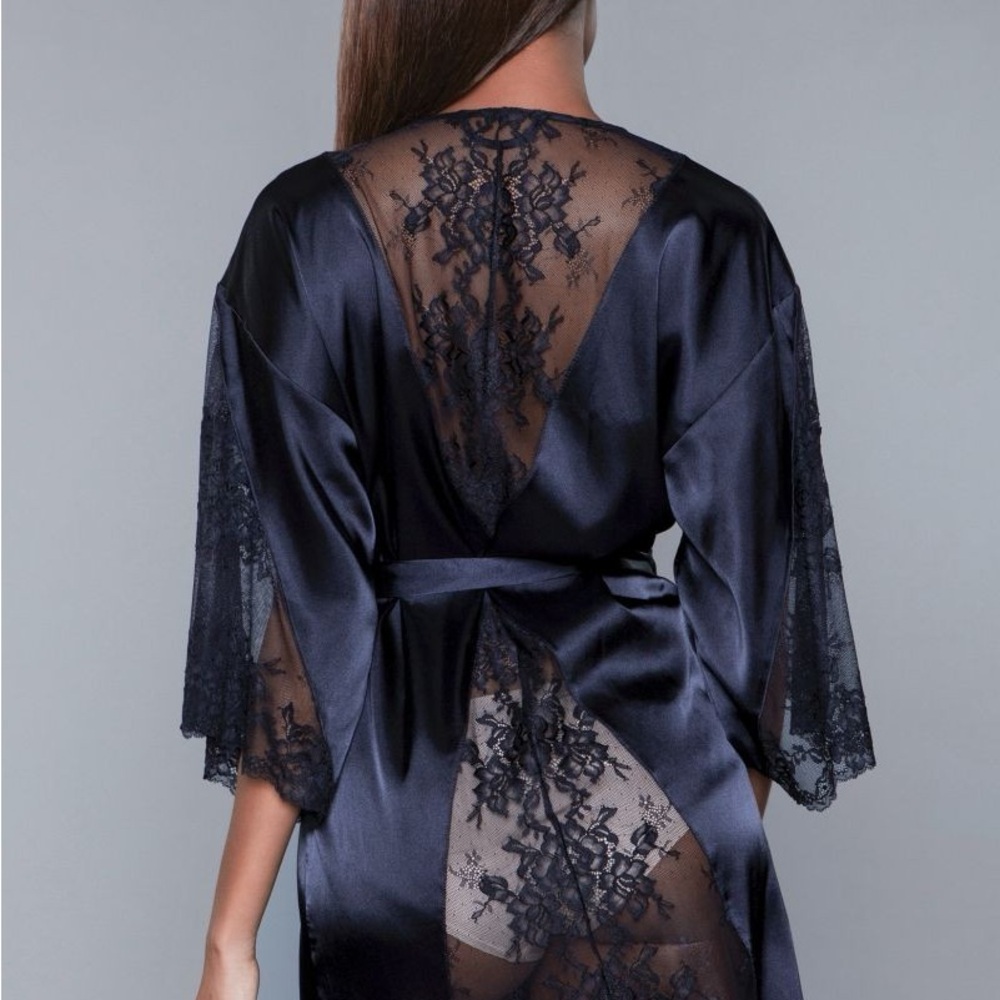 Grace Robe - Picture 3 of 3